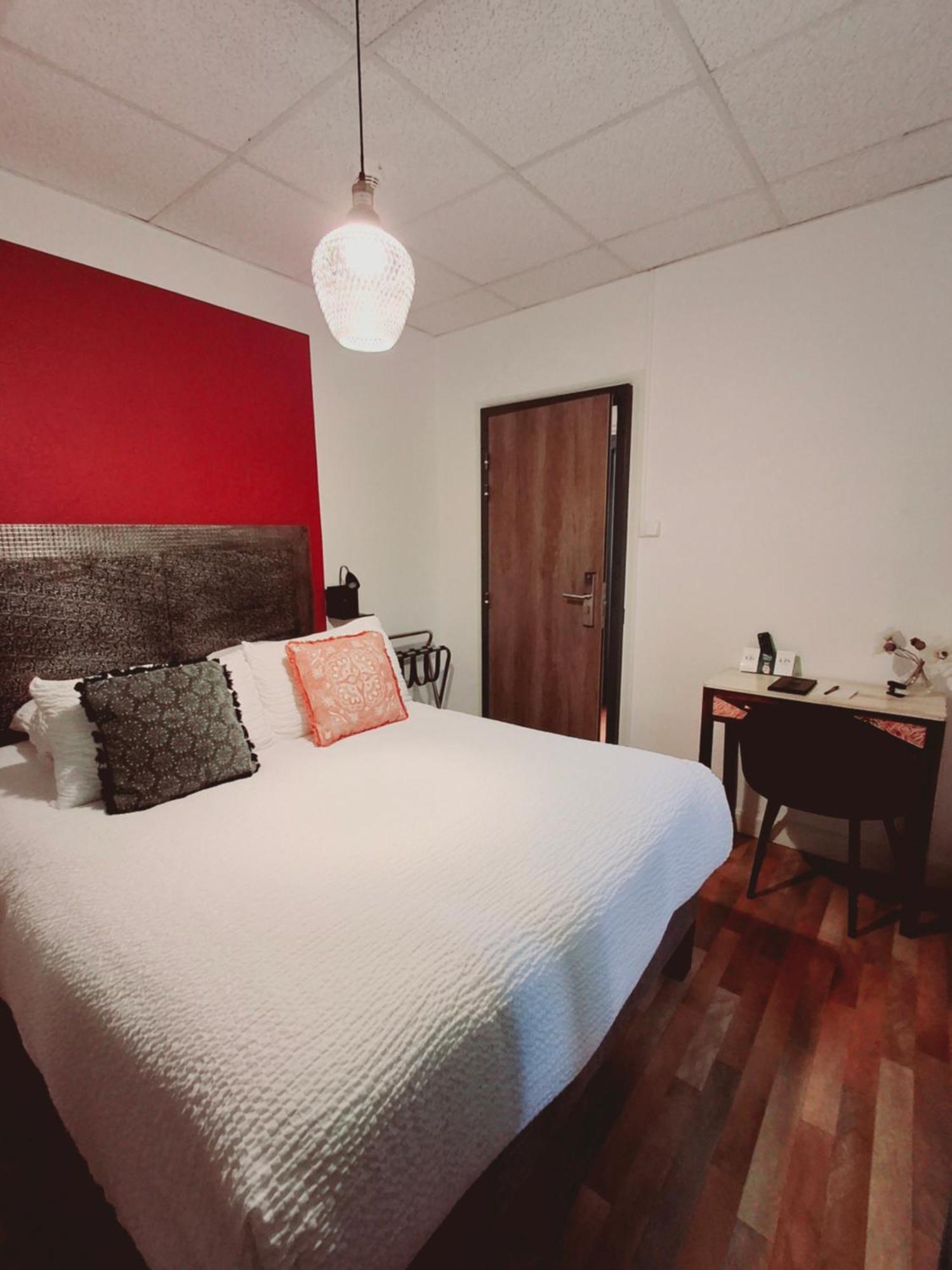 Logis Hotel Restaurant La Brasserie Treignac Εξωτερικό φωτογραφία